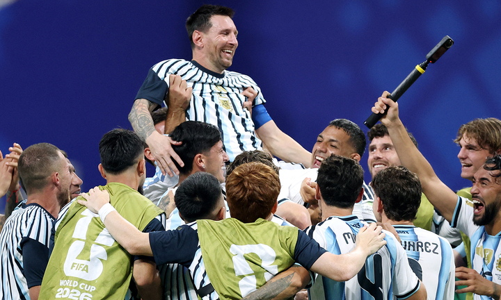 messi argentina ai cap world cup 2026 rt 2 02022727 - Argentina ngược d&ograve;ng kh&ocirc;ng tưởng, Messi bật kh&oacute;c