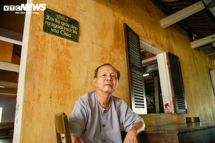 Ông Phạm Nguyên ( 84 tuổi), quản tự chùa Ba Đồn cho biết, trước đây, nghi lễ cúng tế ở đây rất được coi trọng. Ngoài lễ tế của triều đình, các phường nghề cũng tổ chức cúng riêng. Theo thời gian, cùng với sự rút lui của các phường nghề, các nghi thức cúng bái tại đây cũng dần được lượt bỏ. Ngày nay, chỉ còn những nghi lễ quan trọng nhất được gìn giữ và tổ chức vào ngày 23 tháng 5 âm lịch, nhằm tưởng niệm biến cố thất thủ kinh đô năm xưa.