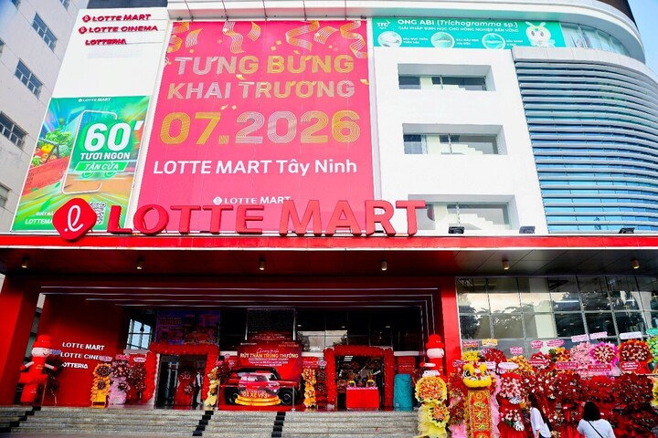 LOTTE MART Tây Ninh chính thức khai trương, đi vào phục vụ người tiêu dùng địa phương.