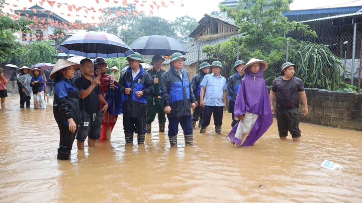 Mưa lớn gây ngập sâu ở Thái Nguyên, một bé trai bị lũ cuốn mất tích phu dinh 20283064 - Mưa lớn gây ngập sâu ở Thái Nguyên, một bé trai bị lũ cuốn mất tích