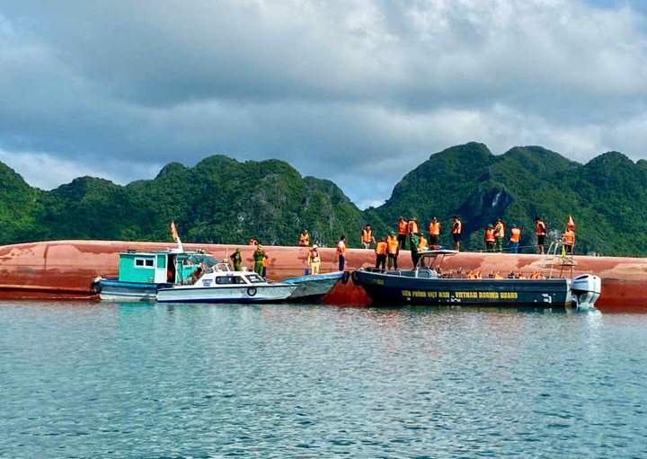 Công tác tìm kiếm thuyền viên còn lại vẫn đang được triển khai.