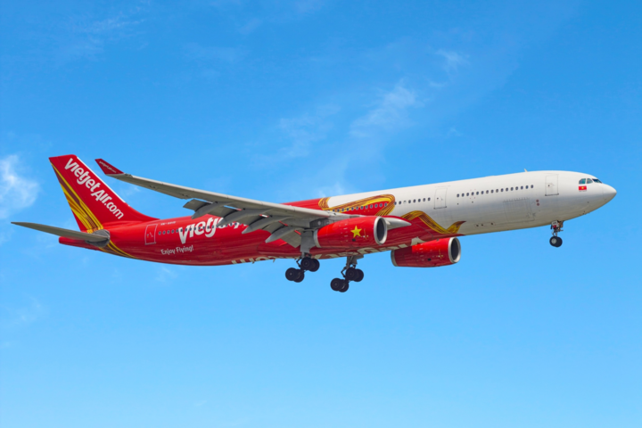 Vietjet hiện khai thác hơn 135 đường bay trong nước và quốc tế, góp phần thúc đẩy kết nối, phát triển kinh tế và du lịch tại các địa phương mà hãng có đường bay tới.