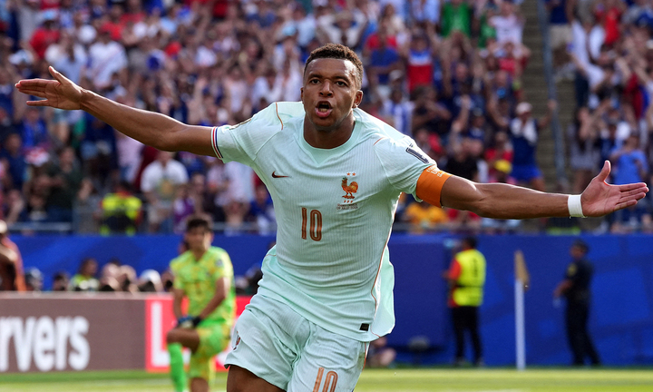 Mbappe được dự đoán sẽ kịp bình phục chấn thương mắt cá chân để đá chính ở bán kết. (Ảnh: Reuters)