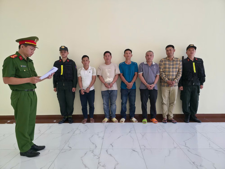 Cơ quan CSĐT Công an TP.HCM khởi tố, bắt tạm giam 6 bị can về tội Gây ô nhiễm môi trường.