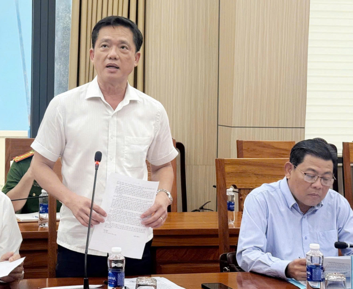 Ông Trần Minh Khoa, Chủ tịch UBND đặc khu Phú Quốc, thông tin về vụ tai nạn. (Ảnh: Hoàng Dung)