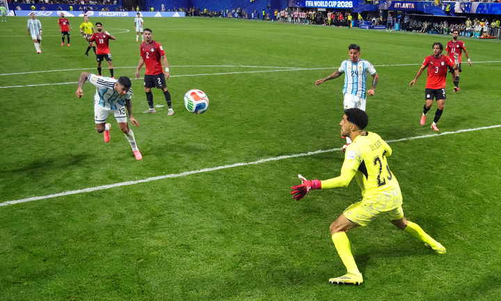 Romero thắp hy vọng cho Argentina. (Ảnh: Reuters)