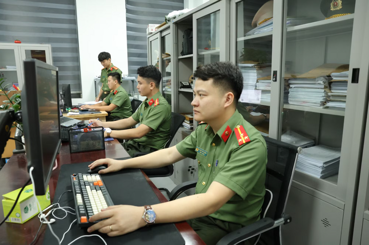 Bóc gỡ đường dây giả danh dịch vụ công lừa đảo gần 1.000 tỷ đồng cong an bac ninh 1 19381350 - Bóc gỡ đường dây giả danh dịch vụ công lừa đảo gần 1.000 tỷ đồng