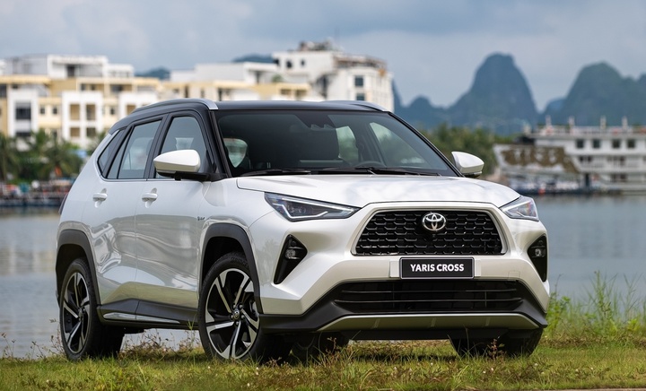 Toyota Yaris Cross giữ vững nhịp b&aacute;n tốt ở nh&oacute;m ph&acirc;n kh&uacute;c crossover cỡ nhỏ.