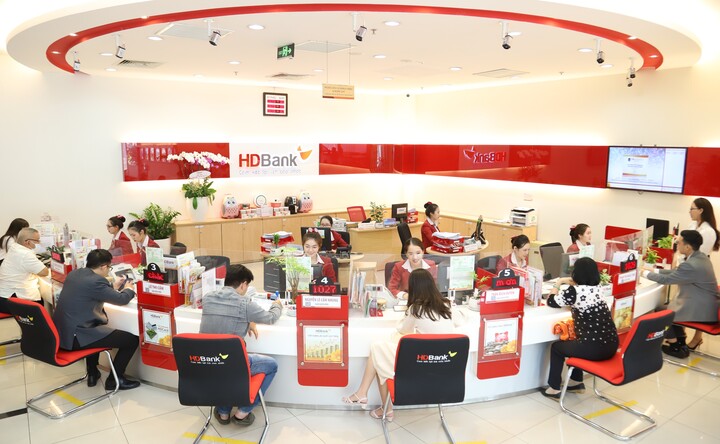 Fitch Ratings lần đầu xếp hạng HDBank - 1
