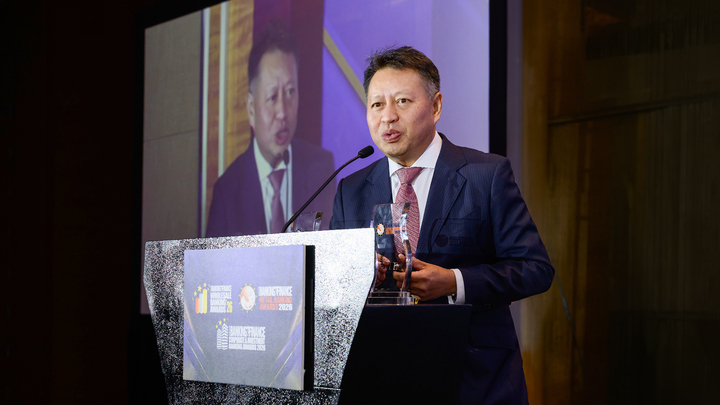 Ông Pham Ngoc Khang - Giám đốc Chiến lược Kinh doanh kiêm Trưởng Ban chỉ đạo ESG Home Credit Việt Nam - phát biểu nhận giải.
