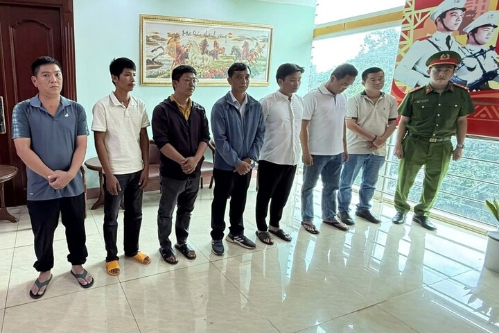 8 bị can bị can khởi tố trong vụ án (ảnh: Đức Nguyễn)