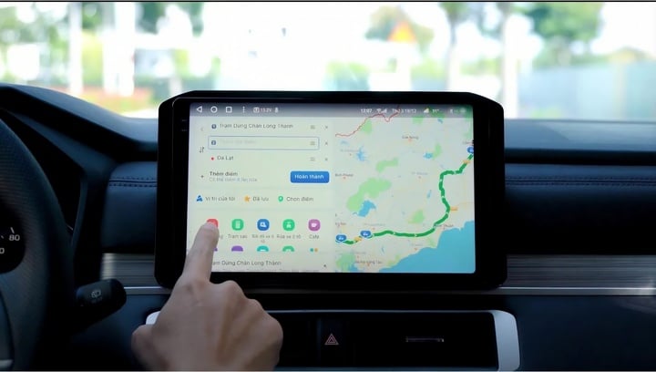 Vietmap Live dẫn đường chưa tối ưu, nhưng có tính năng cảnh báo giao thông hữu dụng. (Ảnh: Vietmap)