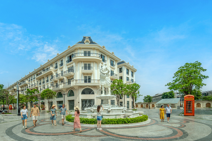 Nhà phố Royal Van Phuc.
