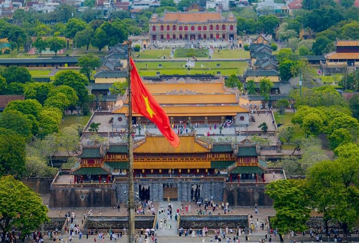 hue 2 19393709 18523816 - Dừng tham quan di t&iacute;ch Huế với du kh&aacute;ch mặc phản cảm, bay flycam tr&aacute;i ph&eacute;p