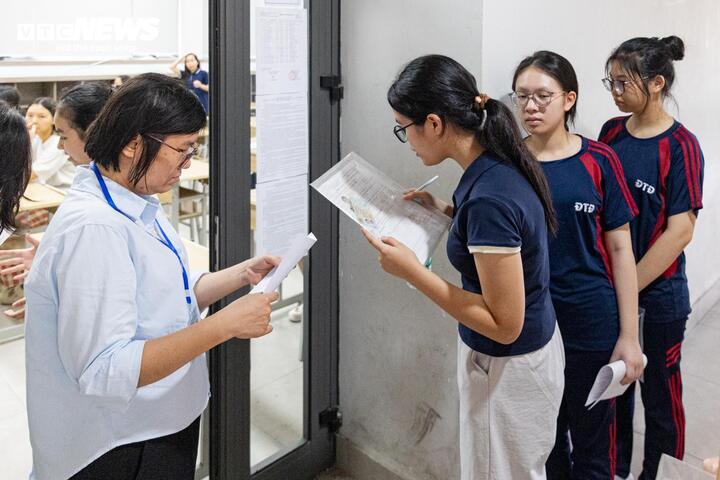 thi cap 3 50 15502889 - Đề xuất phạt gi&aacute;o vi&ecirc;n dạy th&ecirc;m ch&iacute;nh học sinh của m&igrave;nh tới 20 triệu: Chuy&ecirc;n gia n&oacute;i g&igrave;?