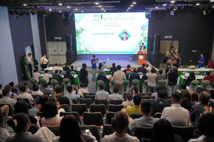 Trung tâm Khởi nghiệp sáng tạo TP.HCM (Sở KH&CN TP.HCM) phối hợp cùng Gallery Architecture & Materials khai mạc Smart Green Living Week 2026. (Ảnh: Lưu Niệm)