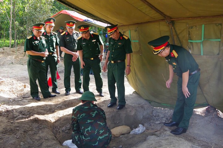 Quảng Trị: Tìm thấy 3 hài cốt liệt sĩ tại nơi radar phát hiện bất thường img20260720190446 19053608 - Quảng Trị: Tìm thấy 3 hài cốt liệt sĩ tại nơi radar phát hiện bất thường