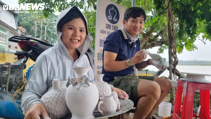 https://cdn-i.vtcnews.vn/resize/th/upload/2026/07/21/anh-gom-1-14232801.jpeg