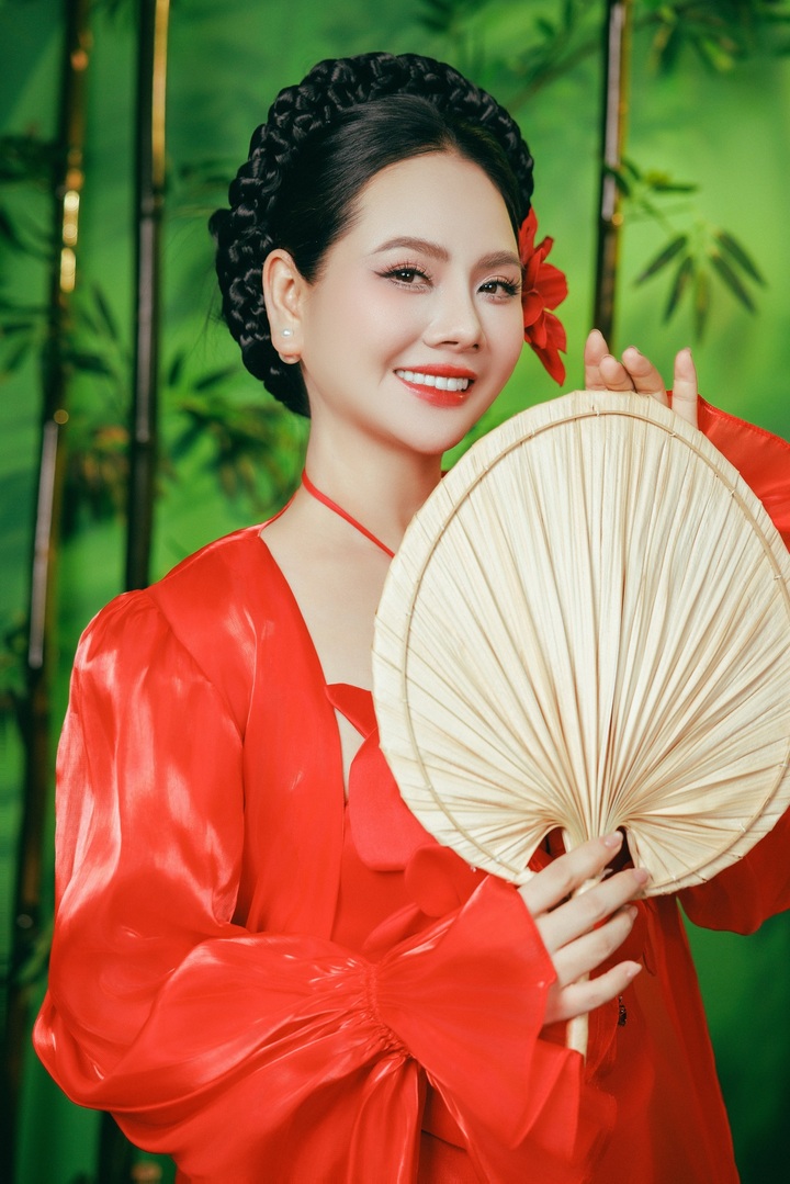 Lương Nguyệt Anh xuất hiện với diện mạo mới sau hơn một năm dành thời gian chăm sóc cặp song sinh.
