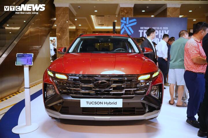 Cận cảnh Hyundai Tucson Hybrid sắp ra mắt, mức giá dự kiến dưới 999 triệu đồng - 1