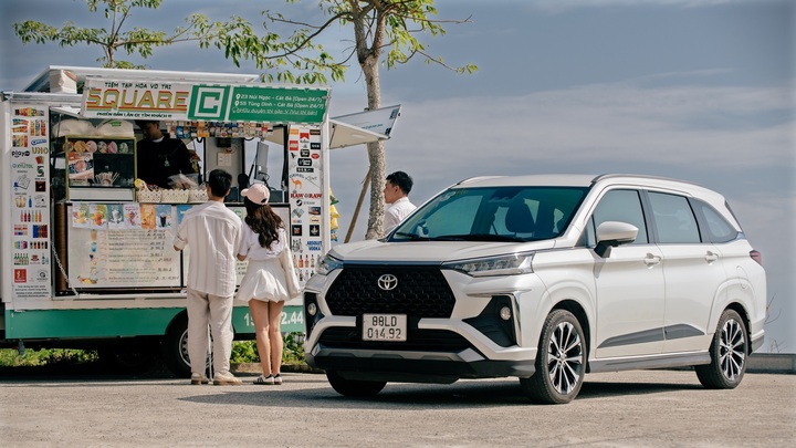 Thị trường xe hybrid Việt Nam sôi động hơn với sự xuất hiện của hàng loạt mẫu xe mới.