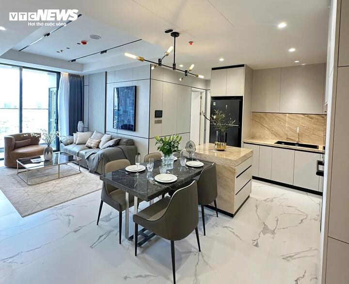 Những căn hộ 2 phòng ngủ ở trung tâm TP.HCM có giá dao động từ 23,8 - 26,6 tỷ đồng, chưa bao gồm thuế. (Ảnh: Đại Việt)