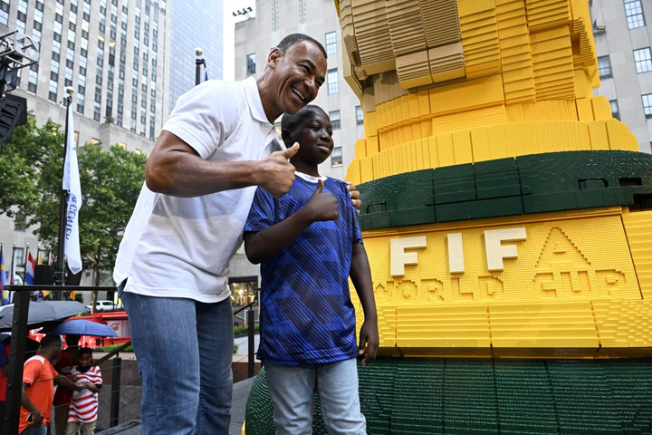 Việc nhẹ lương cao của huyền thoại bóng đá: Làm như chơi, FIFA trả tiền cafu 18580460 - Việc nhẹ lương cao của huyền thoại bóng đá: Làm như chơi, FIFA trả tiền