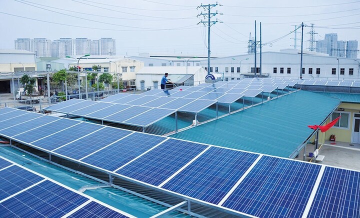 evn hanoi 2 14553590 - &Aacute;p dụng cơ chế mới th&ocirc;ng tho&aacute;ng hơn với điện mặt trời m&aacute;i nh&agrave;