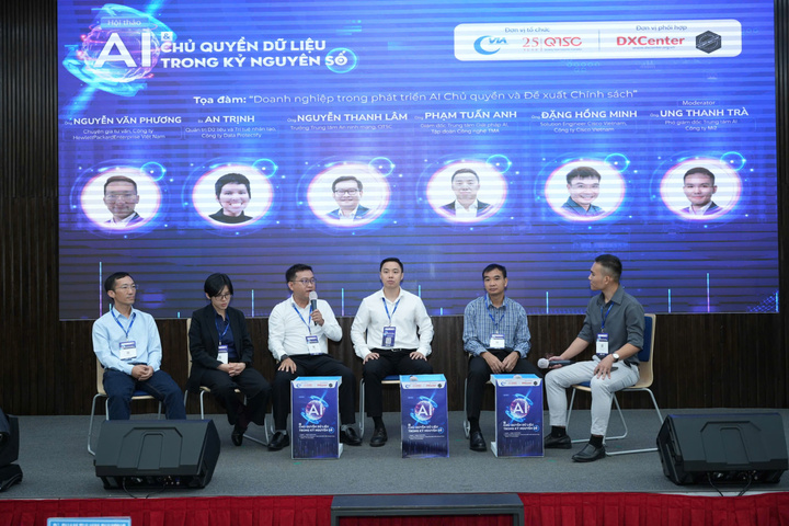 Các chuyên gia thảo luận tại hội thảo về AI, dữ liệu và an ninh mạng. (Ảnh: QTSC)
