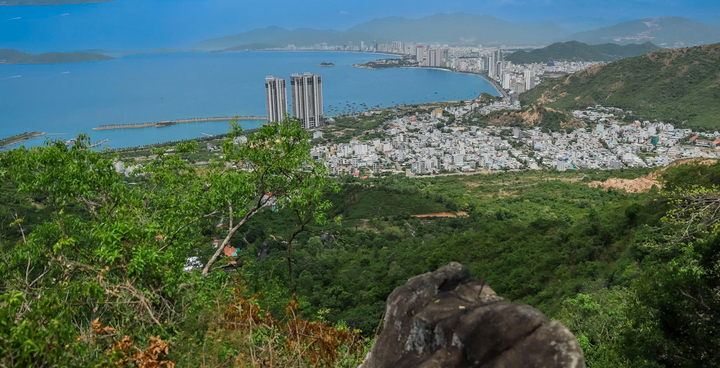 nha trang 1 15122482 - Chạy từ biển l&ecirc;n n&uacute;i C&ocirc; Ti&ecirc;n: Kiểu &lsquo;đổi gi&oacute;&rsquo; khi du lịch Nha Trang