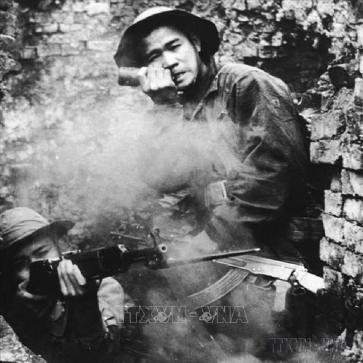 Trong chiến dịch Xuân Mậu Thân 1968, hàng vạn người đã ngã xuống. Những hy sinh, tổn thất vô giá ấy đã tạo ra một bước ngoặt lịch sử trong chiến tranh, giúp cho ngày chiến thắng đến gần hơn với người dân Việt Nam. (Ảnh: Tư liệu/TTXVN phát)