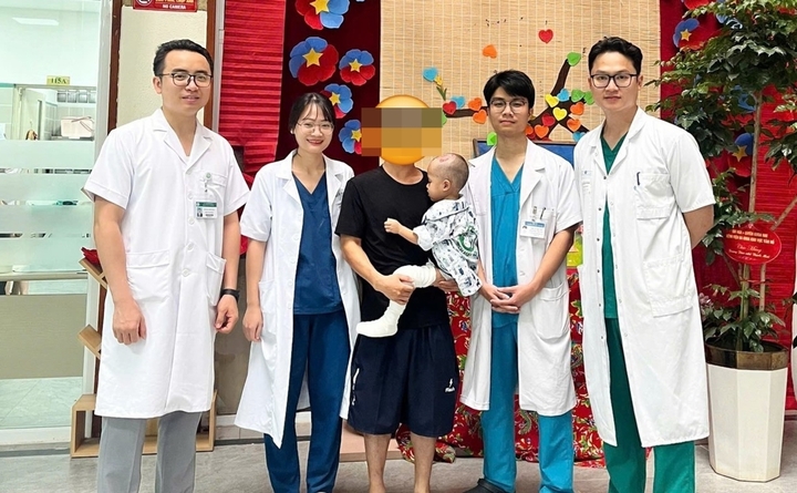 Bệnh nhi tiến triển tốt, chi thể được bảo tồn.