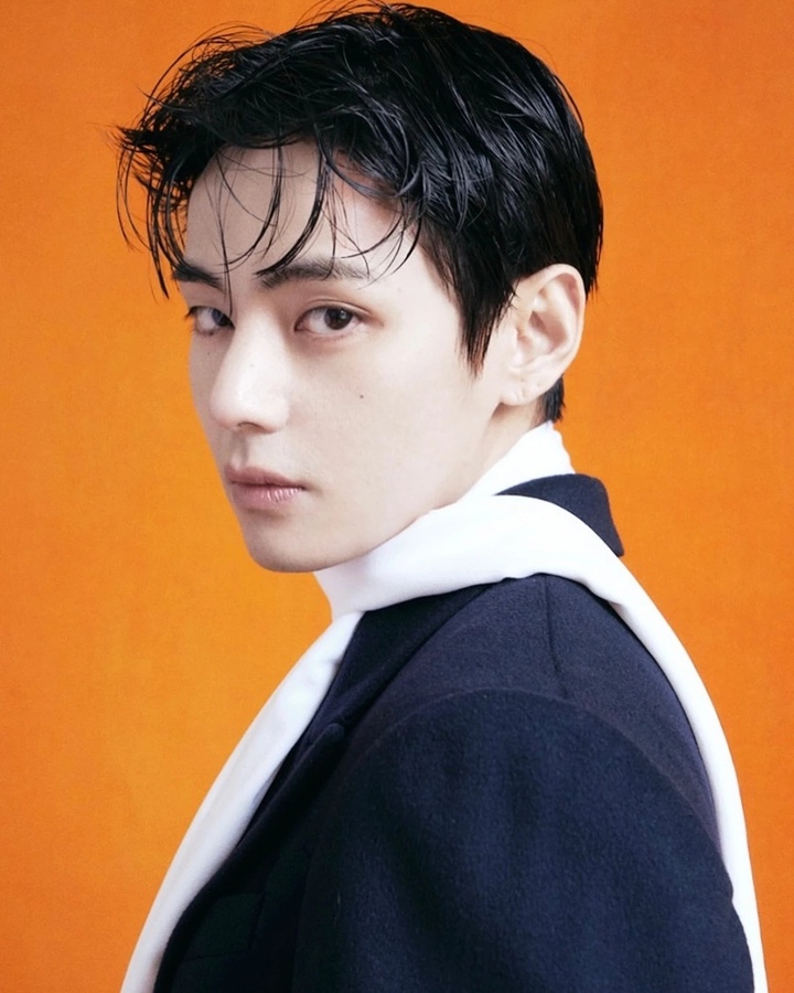V dẫn đầu bảng xếp hạng nghệ sĩ K-pop được tìm kiếm nhiều nhất trên Google trong nửa đầu năm 2026. (Ảnh: Bella)