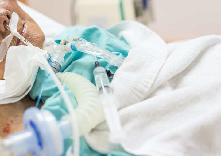 Bệnh nhân được điều trị tích cực tại Bệnh viện Đa khoa Vinmec Hạ Long. (Ảnh: Vinmec)