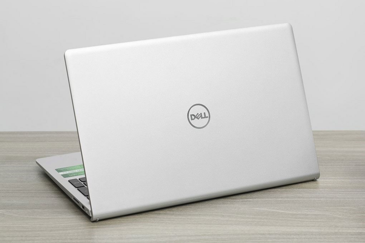 Inspiron 15 là lựa chọn đáng cân nhắc cho sinh viên muốn một chiếc máy phổ thông, dễ dùng và cân bằng nhu cầu học tập hằng ngày.