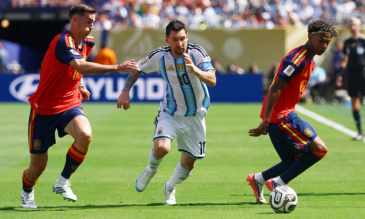 Messi đối đầu Yamal ở chung kết World Cup 2026. (Ảnh: Reuters)