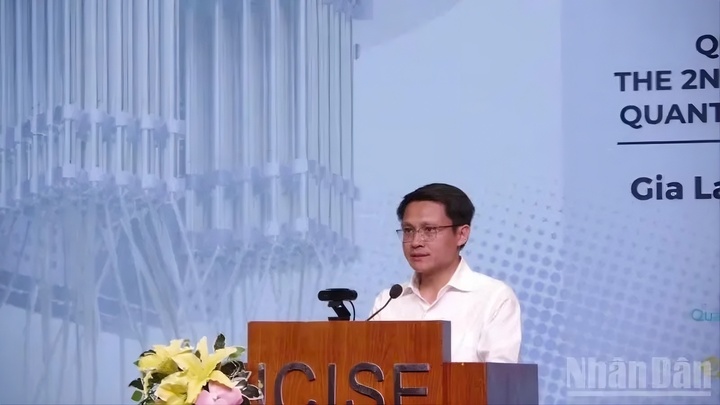 Tiến sĩ Võ Xuân Hoài, Phó Giám đốc Trung tâm đổi mới sáng tạo quốc gia (NIC), phát biểu tại buổi lễ.