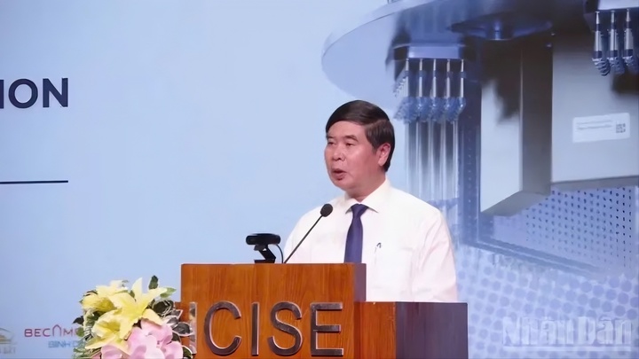 Phó Chủ tịch Ủy ban nhân dân tỉnh Gia Lai Lâm Hải Giang phát biểu tại buổi lễ.