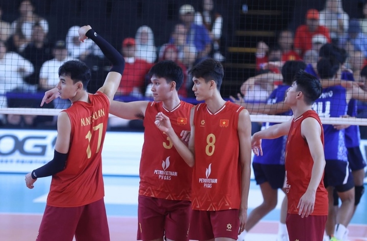 Đội tuyển bóng chuyền nam Việt Nam đánh bại Thái Lan với tỷ số 3-2, giành huy chương vàng SEA V.Cup 2026. (Ảnh: SAVA)
