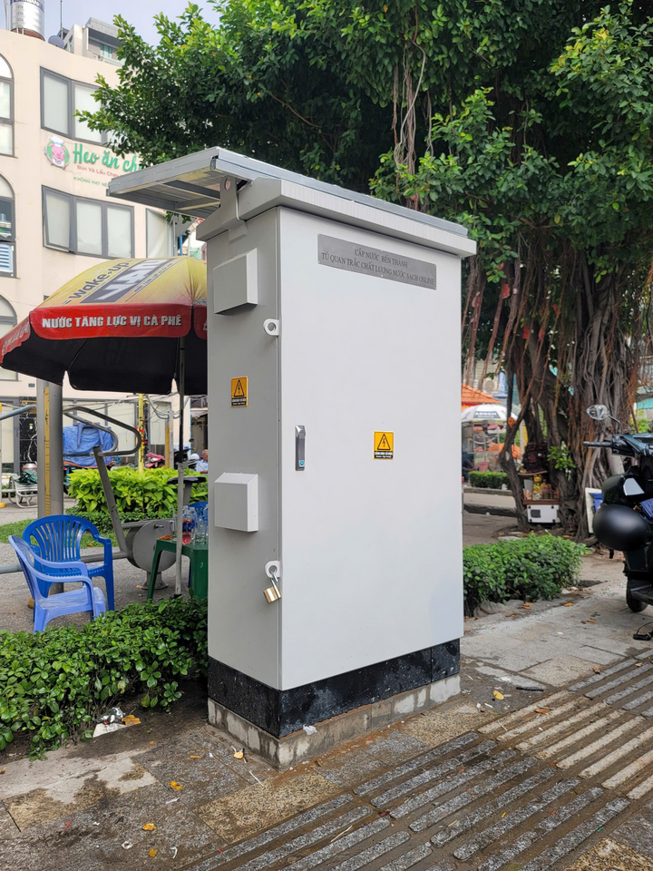 Trạm quan trắc chất lượng nước trực tuyến tại số 26A Nguyễn Văn Cừ.
