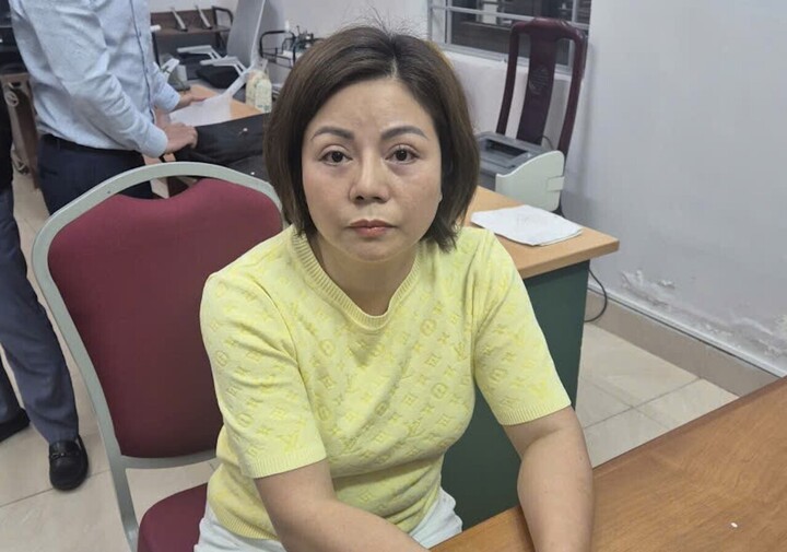 Nguyễn Thị Oanh tại cơ quan công an.