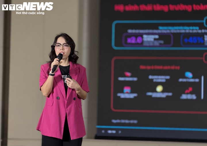 Bà Phương Lương chia sẻ mô hình “thương mại khám phá” đang thay đổi hành vi mua sắm khi người dùng có thể phát sinh nhu cầu ngay trong quá trình xem nội dung.