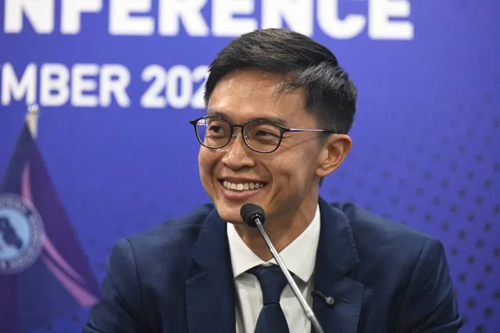 Ông Gavin Lee, huấn luyện viên của đội tuyển Singapore. (Ảnh: NST)