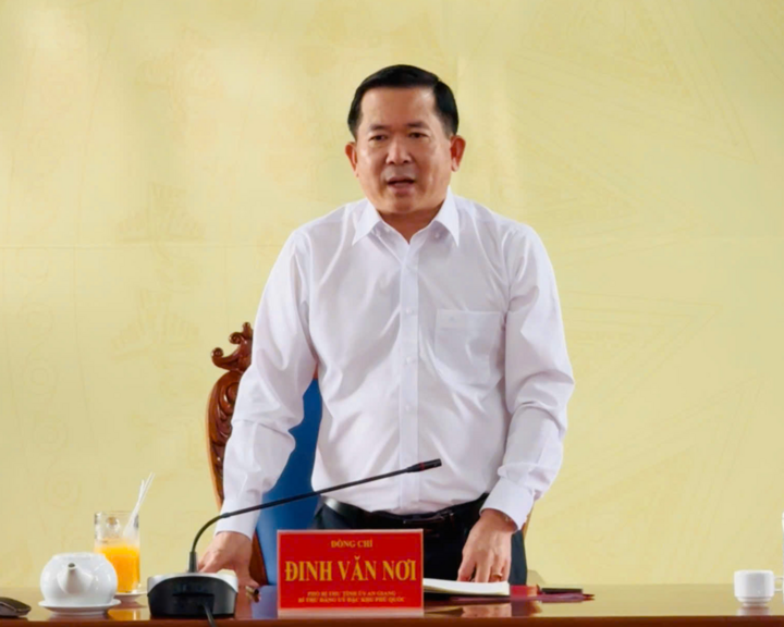 Ông Đinh Văn Nơi - Bí thư đặc khu Phú Quốc yêu cầu siết chặt kỷ cương bộ máy, xử lý triệt để tình trạng lấn chiếm đất rừng... đưa Phú Quốc thành đơn vị kiểu mẫu về an ninh. (Ảnh: Khánh Hoàng)
