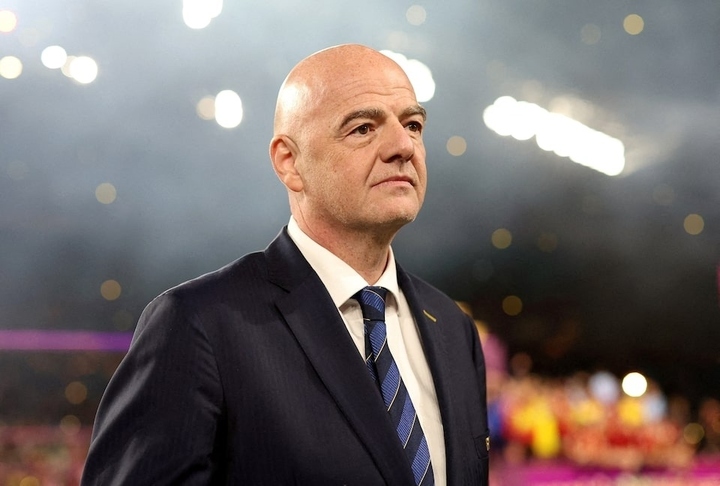 Chủ tịch FIFA Gianni Infantino đã công bố kế hoạch bán cổ phần World Cup - Ảnh: Reuters