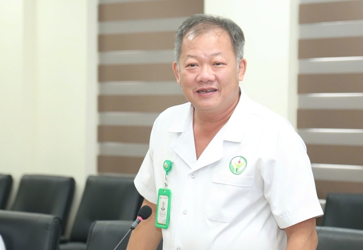 Ca ghép dương vật đầu tiên: 2 đề nghị đặc biệt khiến êkíp bác sĩ Việt Đức xúc động pgs duong duc hung 22573875 - Ca ghép dương vật đầu tiên: 2 đề nghị đặc biệt khiến êkíp bác sĩ Việt Đức xúc động