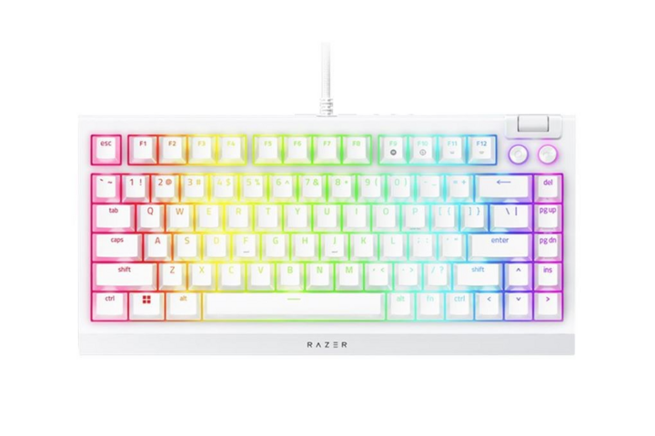 Razer BlackWidow V4 75% White Edition cho thấy lợi thế của layout cân bằng, vẫn gọn nhưng giữ lại nhiều phím quen tay.