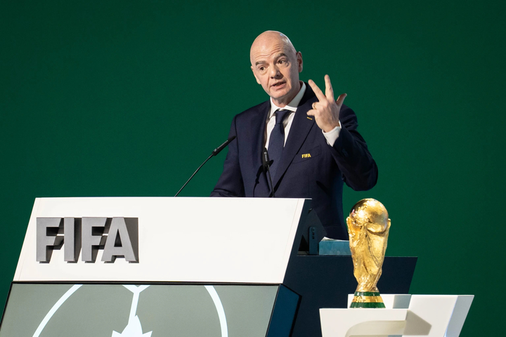 FIFA nhận sự phản đối từ CONCACAF và Liên đoàn bóng đá Mỹ. (Ảnh: AP)