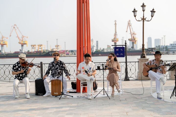 Kề sông Cấm, Royal Boulevard tận hưởng không gian sống xanh mát với hệ sinh thái tự nhiên bao quanh