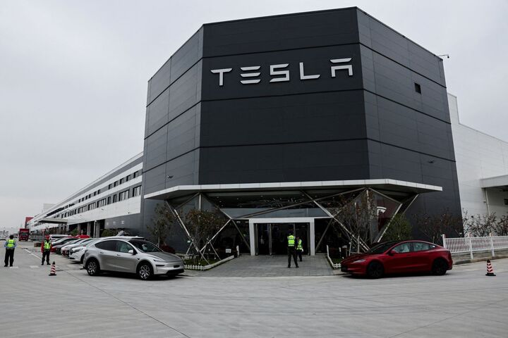 Nhà máy Tesla Gigafactory tại Thượng Hải, Trung Quốc. (Ảnh: Reuters)